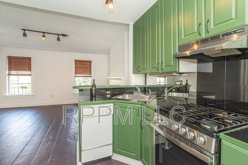 Apartment for rent at 146 Sussex St #3, Jersey City, NJ 07302