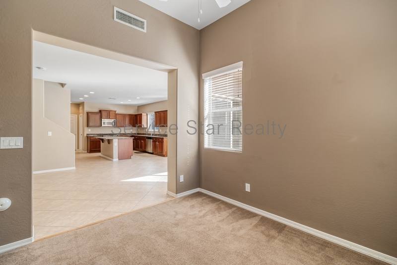 House for rent at 29323 N 21st Dr, Phoenix, AZ 85085