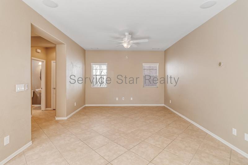 House for rent at 29323 N 21st Dr, Phoenix, AZ 85085