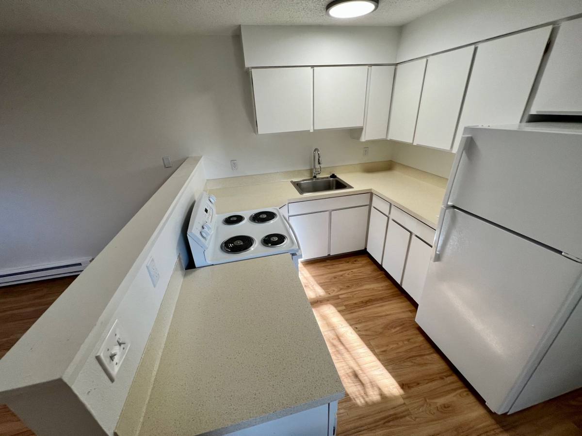 Townhouse for rent at 11575 SW Greenburg Rd, Portland, OR 97223
