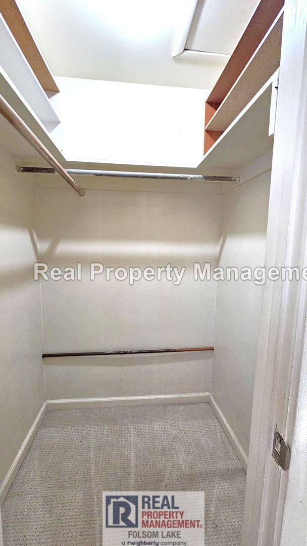 Townhouse for rent at 910 1 2 Mormon St, Folsom, CA 95630