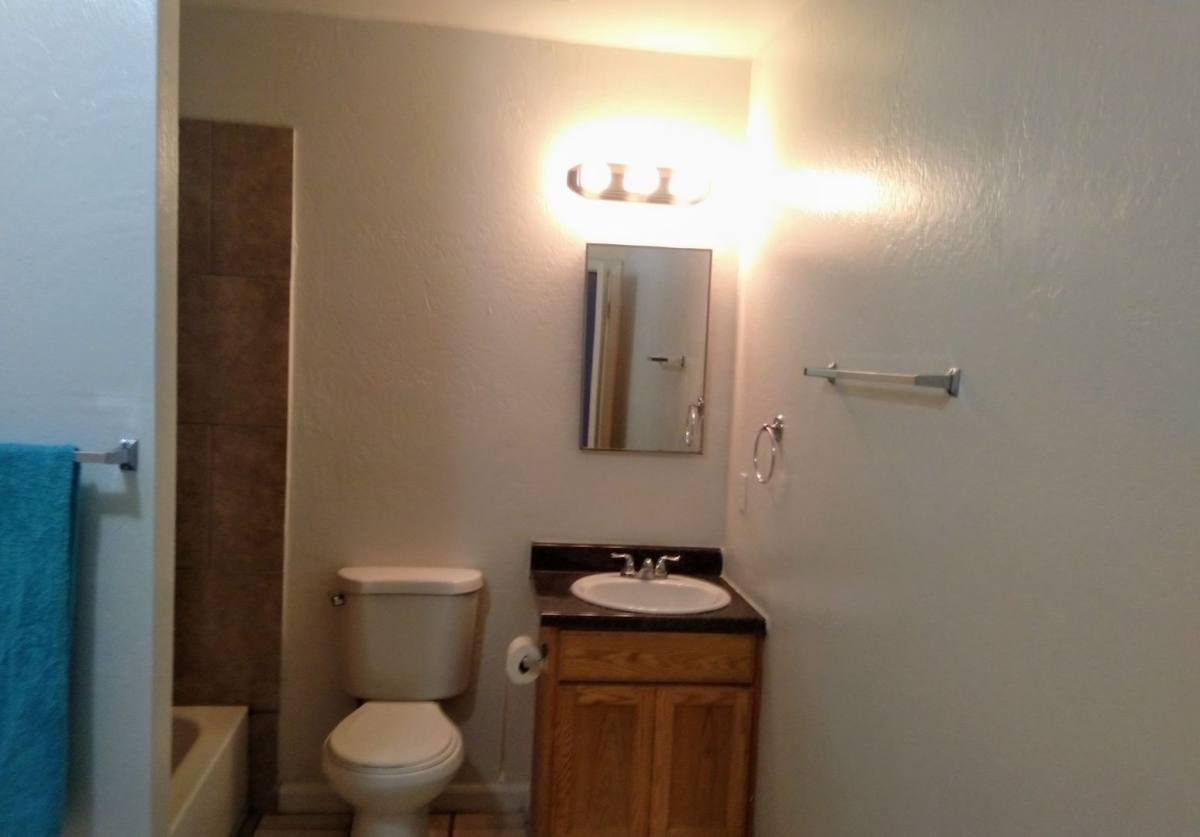 Apartment for rent at 2133 W Adams St, Phoenix, AZ 85009