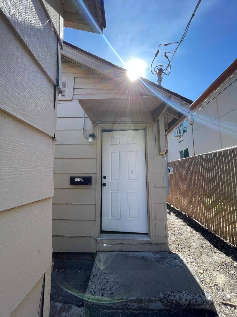 House for rent at 121 1 2 Mortimer, Klamath Falls, OR 97601
