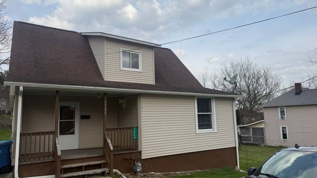 House for rent at 1924 Prospect St, New Castle, PA 16102