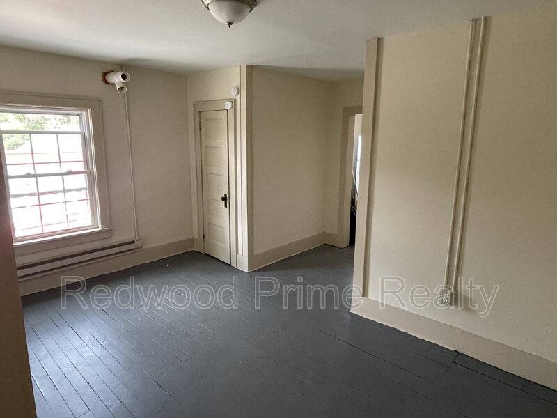 Apartment for rent at 908 Main St #202, Coalport, PA 16627