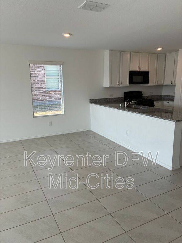 House for rent at 2840 Eppright Dr, Little Elm, TX 75068