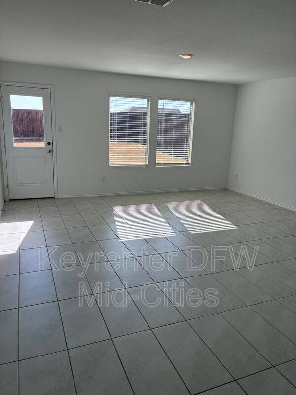 House for rent at 2840 Eppright Dr, Little Elm, TX 75068