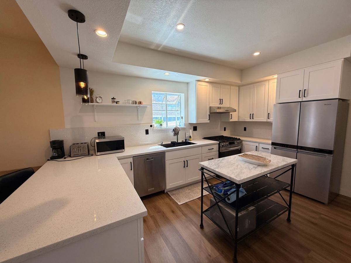 House for rent at 3625 Lyon Ave, Oakland, CA 94601