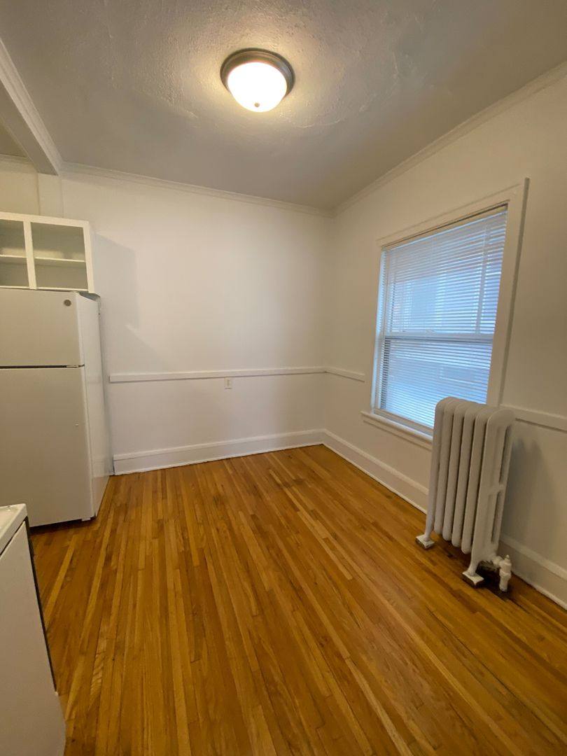 Apartment for rent at 600 W Franklin Ave, Minneapolis, MN 55405