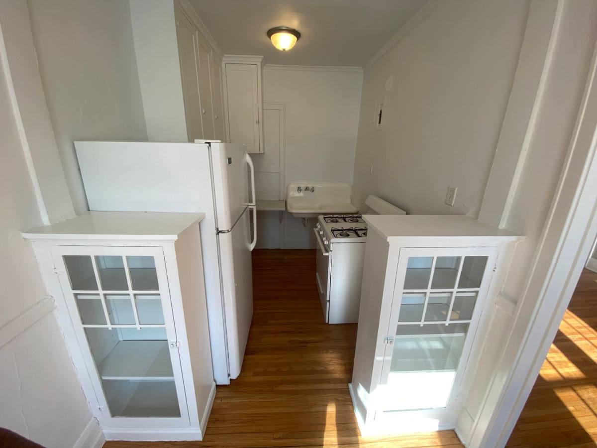 Apartment for rent at 600 W Franklin Ave, Minneapolis, MN 55405