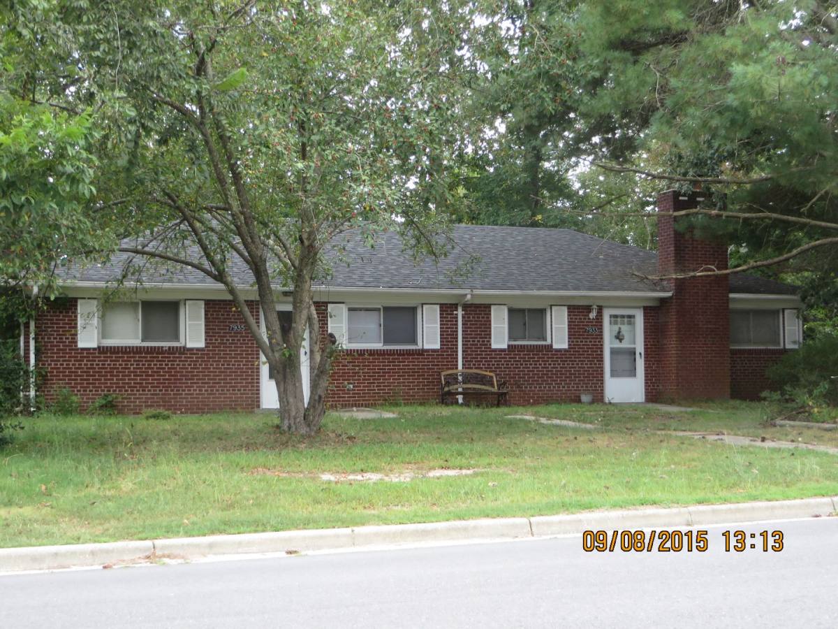 Apartment for rent at 7933 Belroi Rd, Gloucester, VA 23061