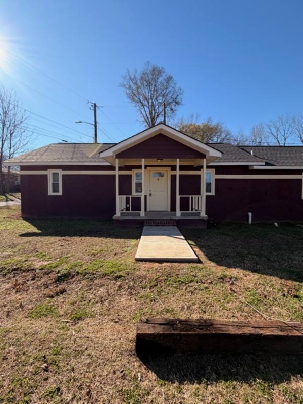 Apartment for rent at 621 Milligan St #B-1, Newberry, SC 29108