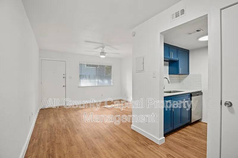 Apartment for rent at 404 W 35th St #205, Austin, TX 78705