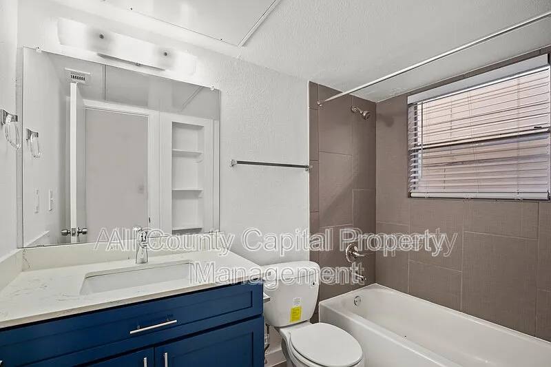 Apartment for rent at 404 W 35th St #205, Austin, TX 78705