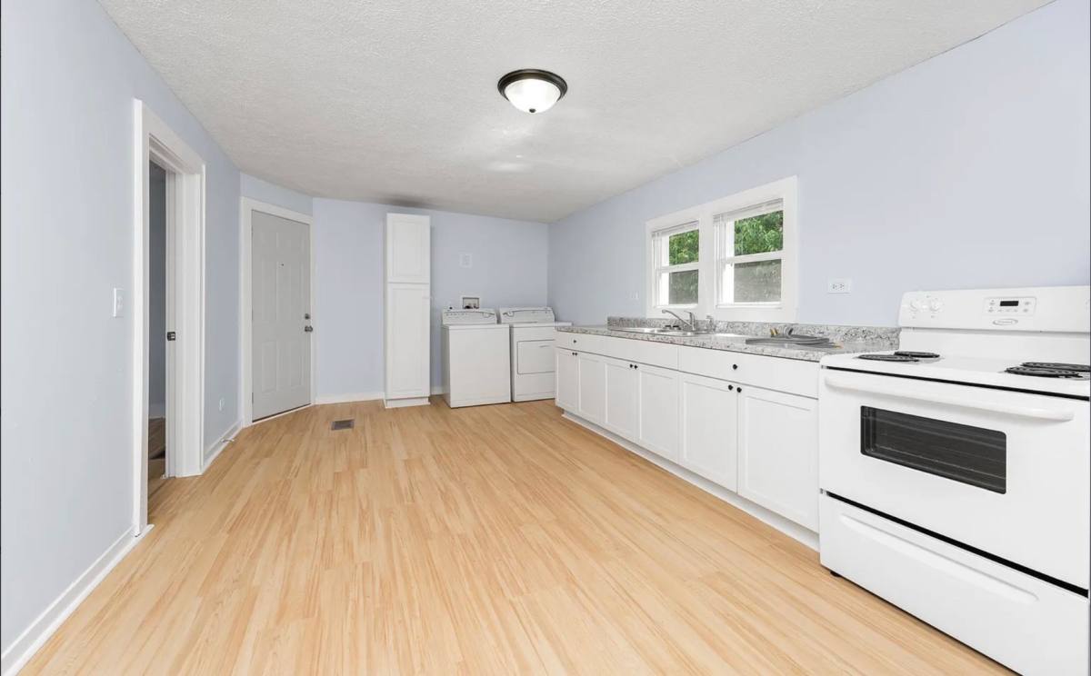 Apartment for rent at 1044 Muskegon Ave NW, Grand Rapids, MI 49504