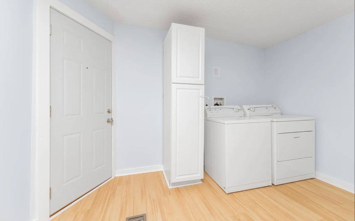 Apartment for rent at 1044 Muskegon Ave NW, Grand Rapids, MI 49504