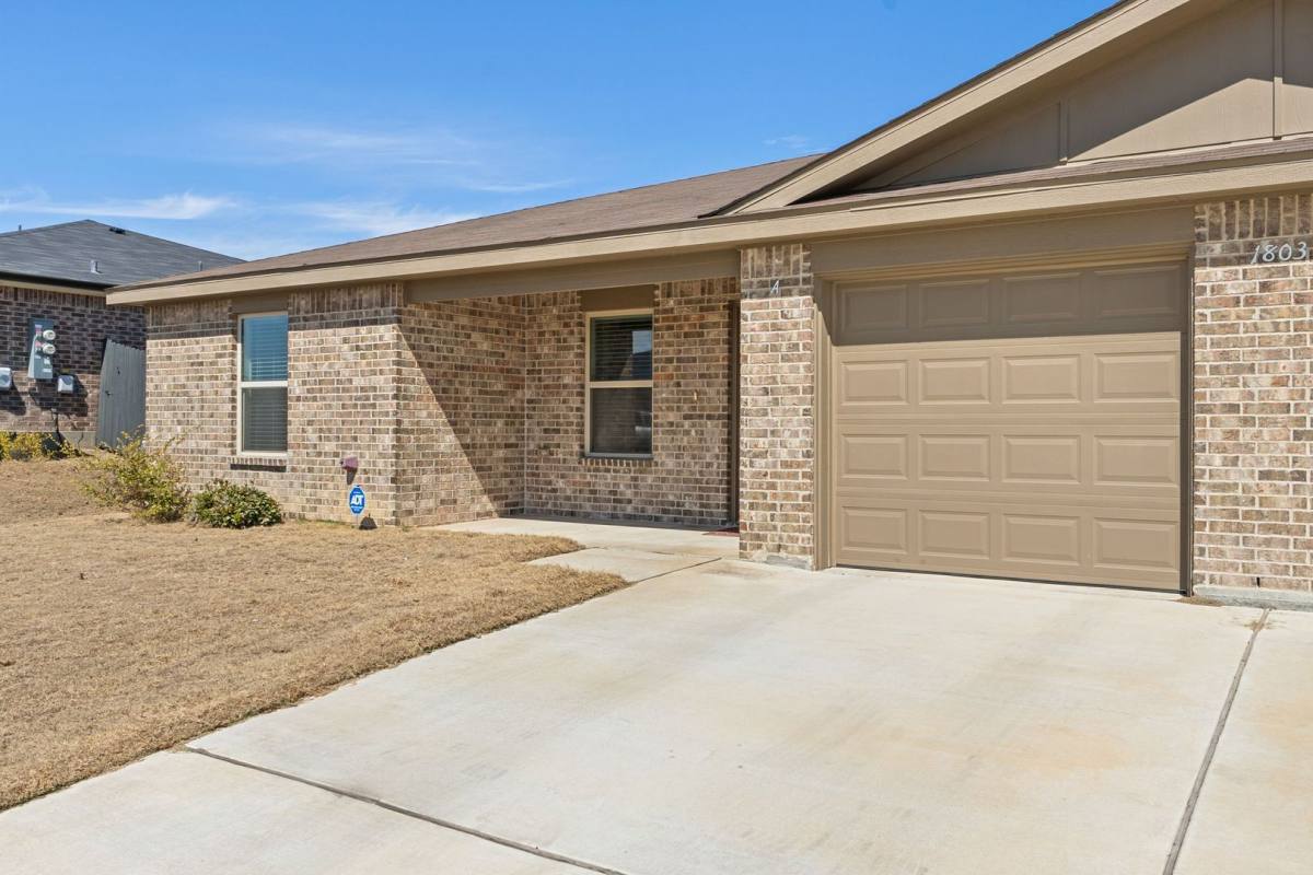 Apartment for rent at 1803 Emma Naylor Court, Harker Heights, TX 76548