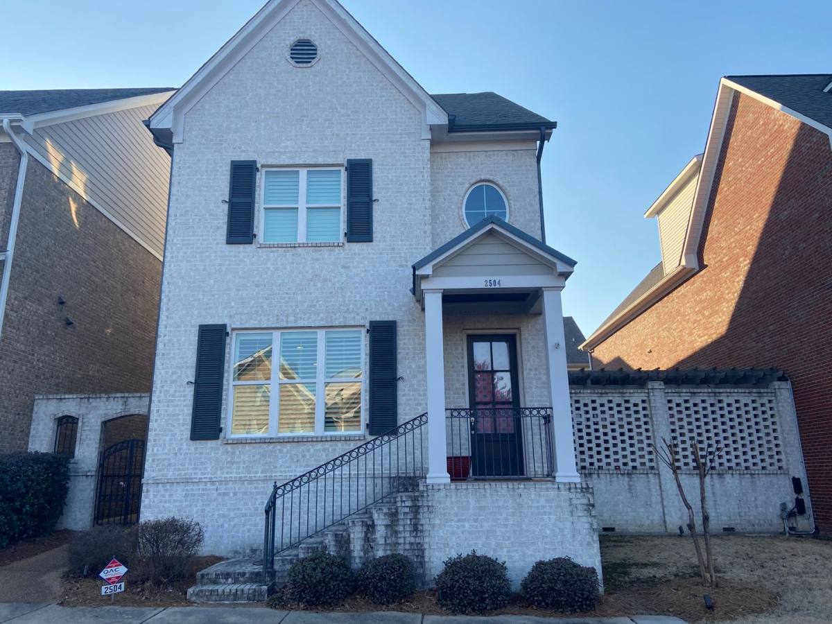 Townhouse for rent at 2504 Capitol St, Oxford, MS 38655