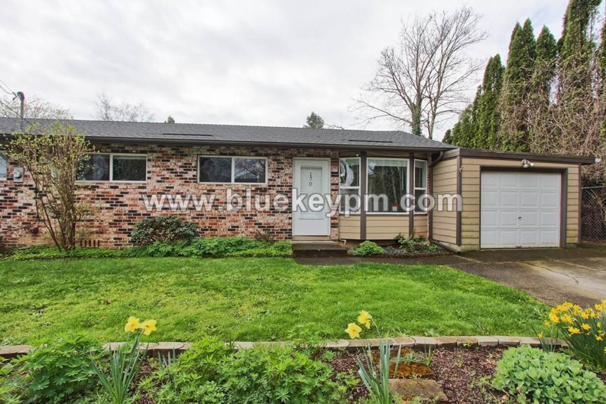 House for rent at 170 NW 14th Place, Gresham, OR 97030