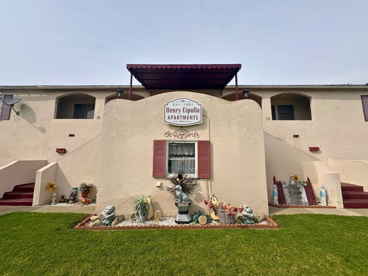 Apartment for rent at 210-220 W D St, Ontario, CA 91762