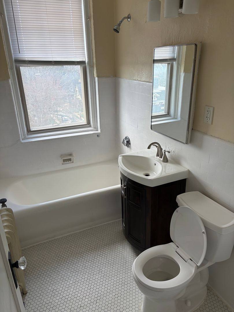 Apartment for rent at 415 County St, New Bedford, MA 02740