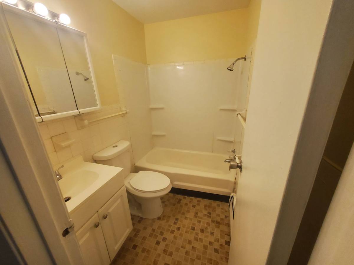 Apartment for rent at 707-711 E Congress Ave, Rantoul, IL 61866