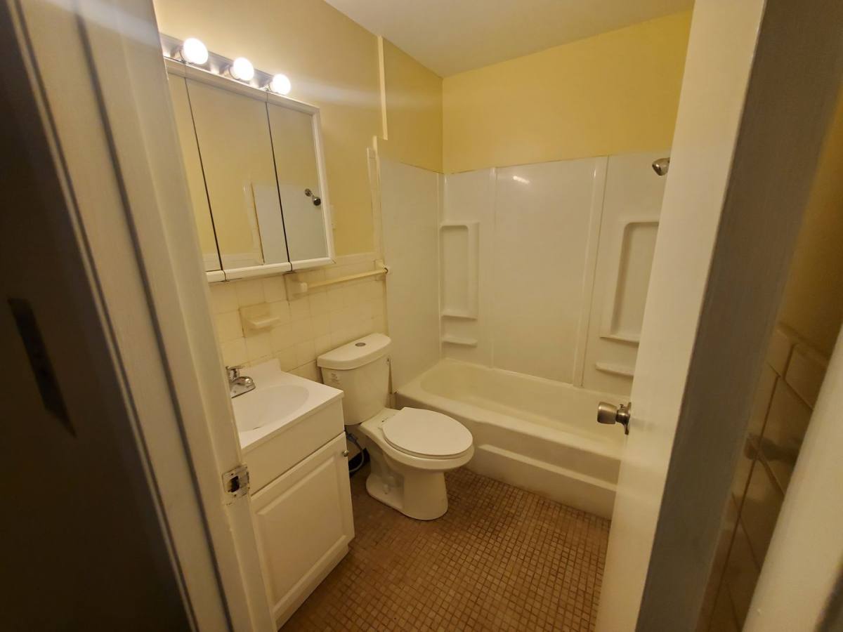 Apartment for rent at 707-711 E Congress Ave, Rantoul, IL 61866