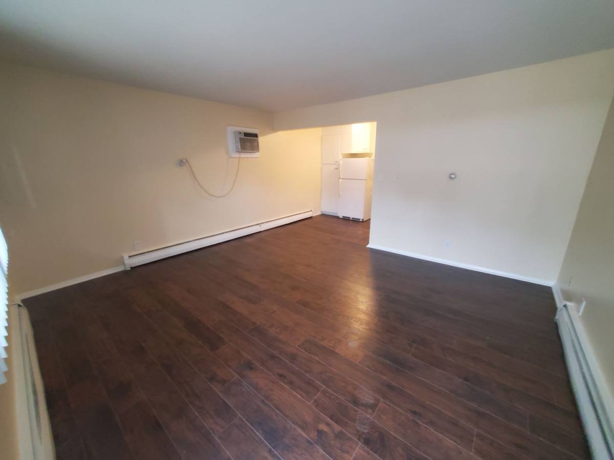 Apartment for rent at 707-711 E Congress Ave, Rantoul, IL 61866