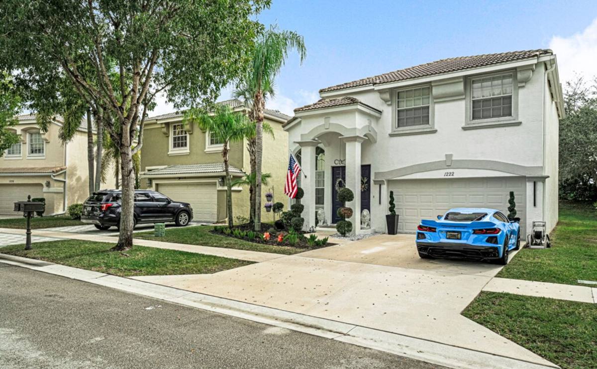 Apartment for rent at 1222 Oakwater Dr, West Palm Beach, FL 33411
