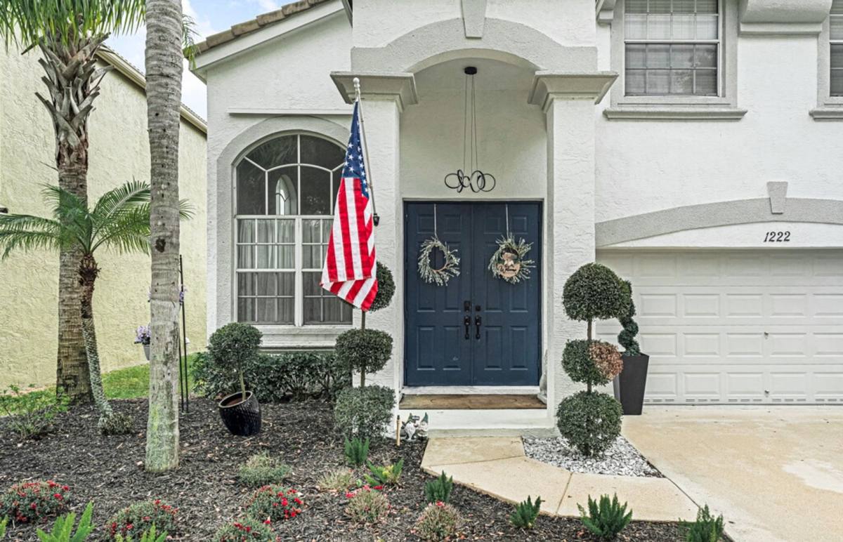 Apartment for rent at 1222 Oakwater Dr, West Palm Beach, FL 33411
