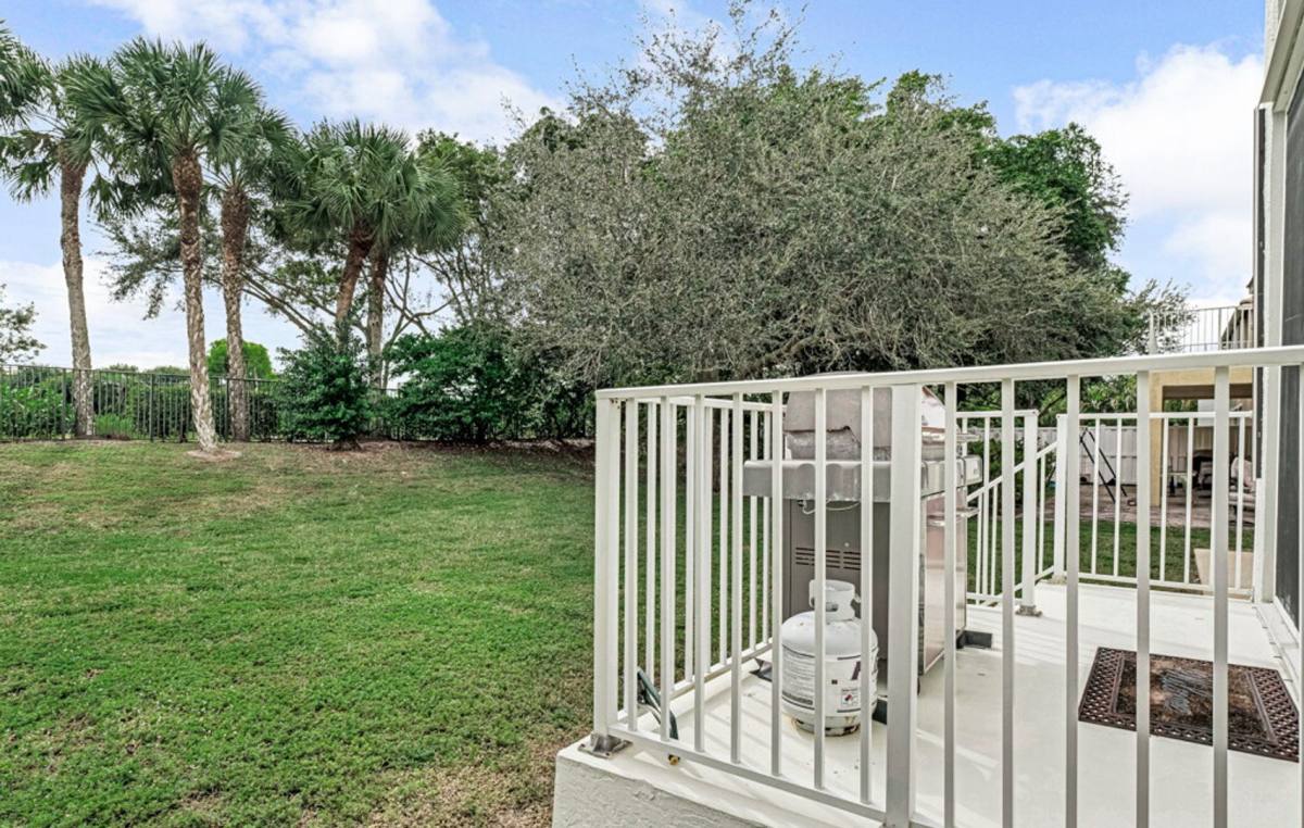 Apartment for rent at 1222 Oakwater Dr, West Palm Beach, FL 33411