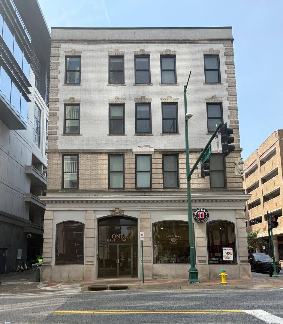Apartment for rent at 1 E Plume St, Norfolk, VA 23510