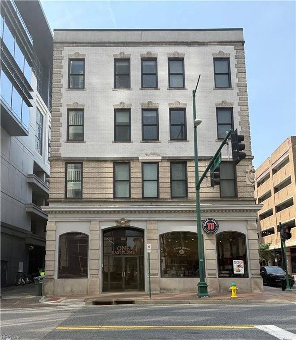 Apartment for rent at 1 E Plume St, Norfolk, VA 23510