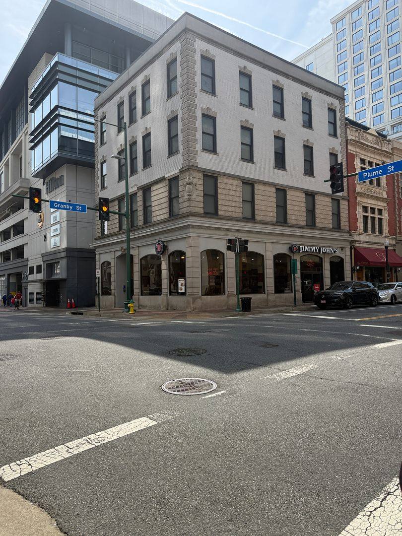 Apartment for rent at 1 E Plume St, Norfolk, VA 23510