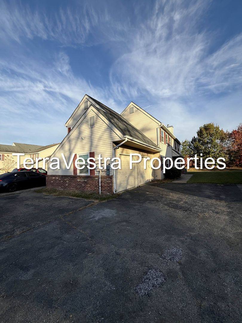 Apartment for rent at 162 Willow Turn, Mount Laurel, NJ 08054