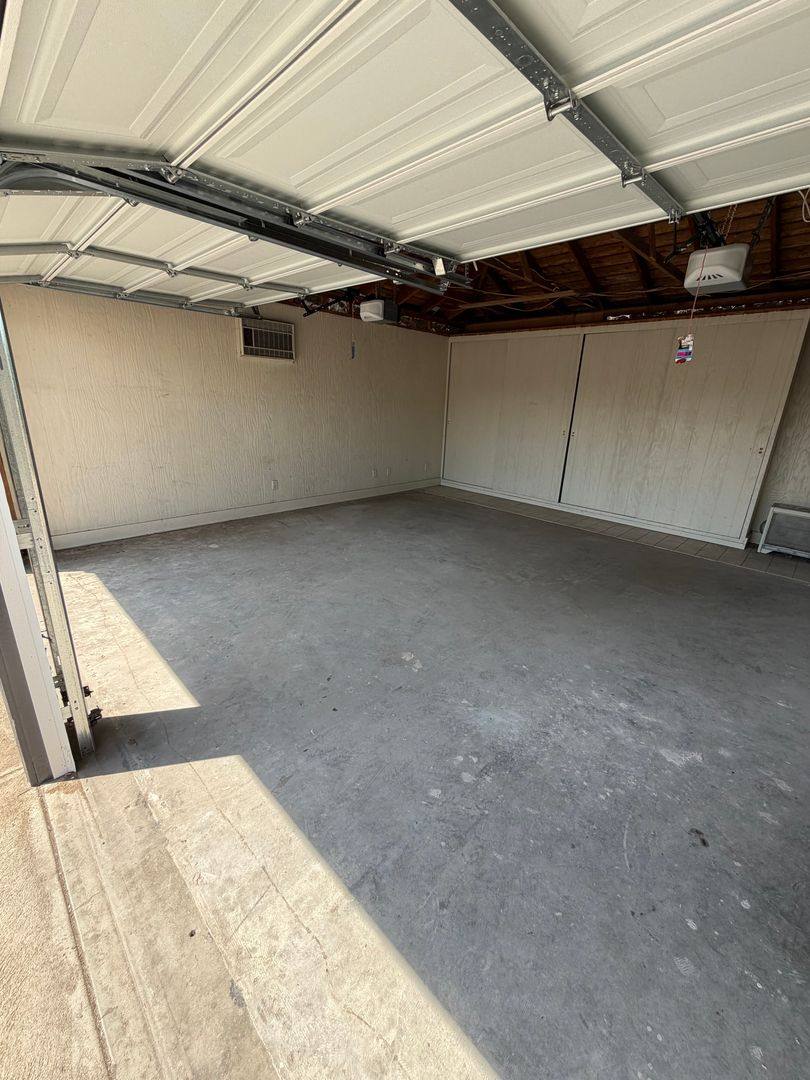 House for rent at 5477 E Indianapolis Ave, Fresno, CA 93727