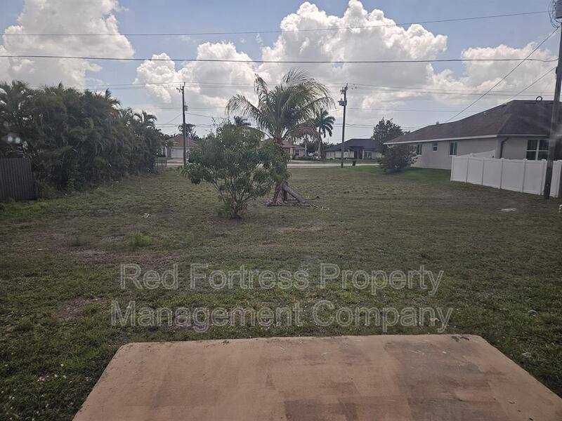 House for rent at 1814 SW 42nd St, Cape Coral, FL 33914