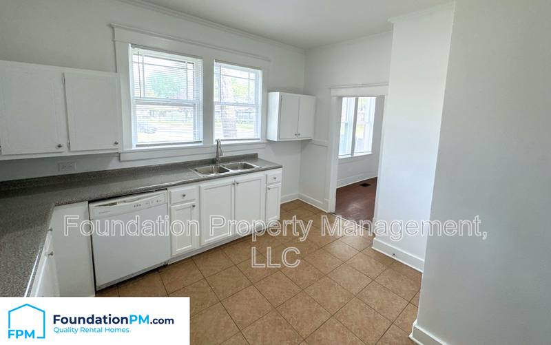 House for rent at 1492 Faxon Ave, Memphis, TN 38104