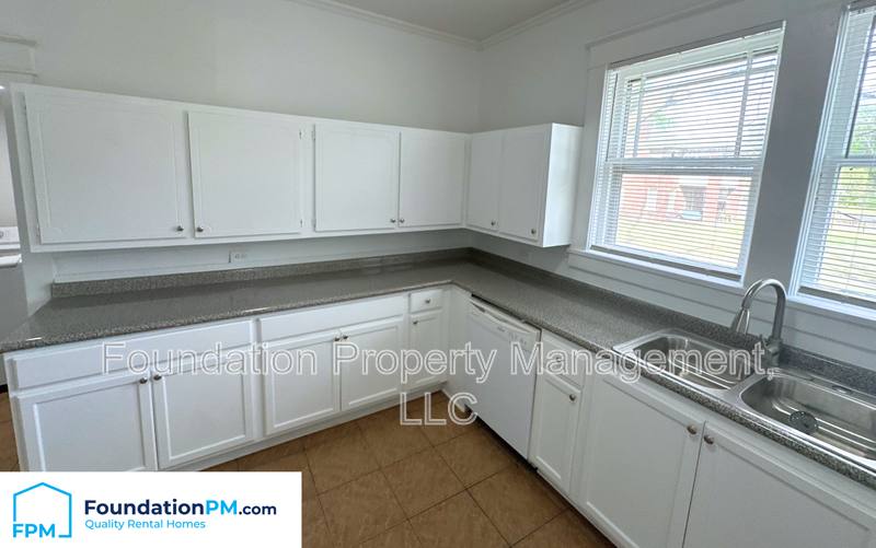 House for rent at 1492 Faxon Ave, Memphis, TN 38104