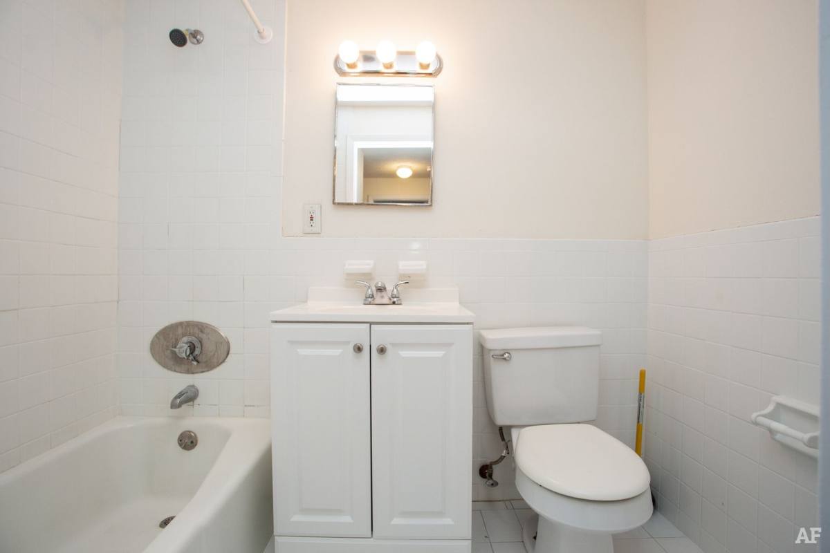 Apartment for rent at 231 Main St #3, Watertown, MA 02472