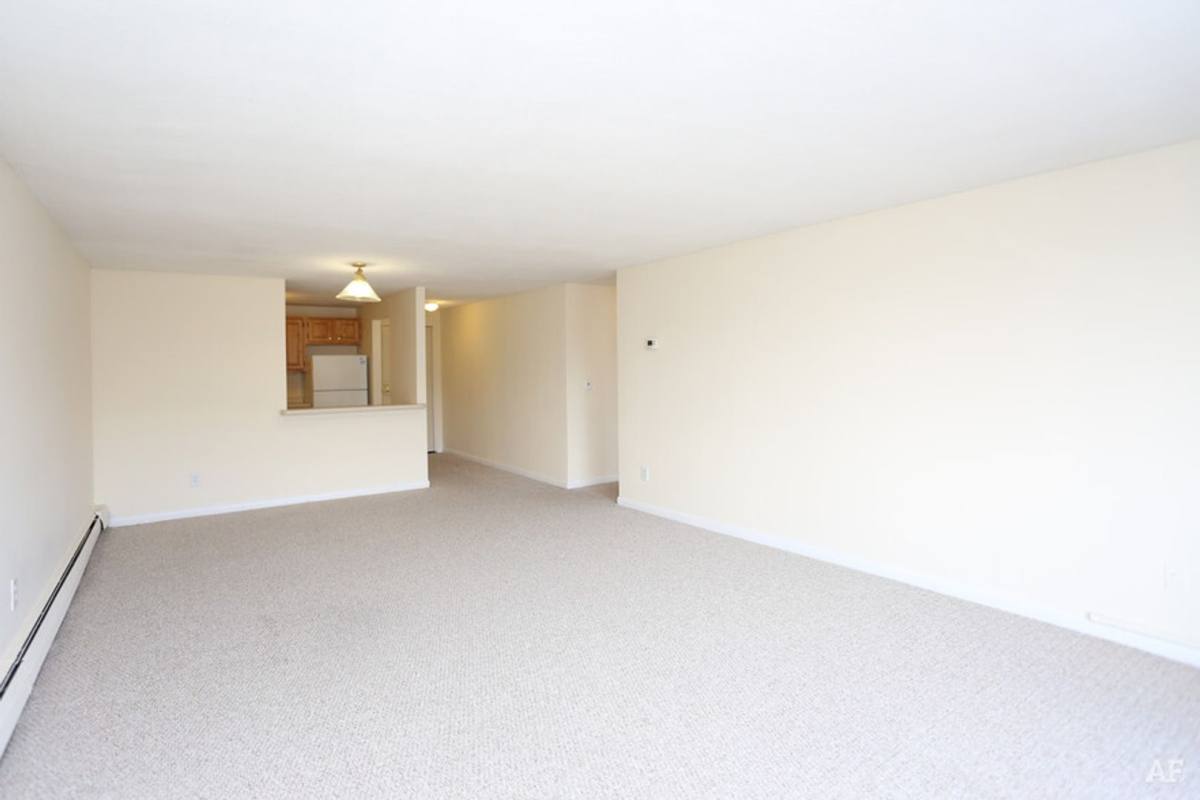 Apartment for rent at 231 Main St #3, Watertown, MA 02472
