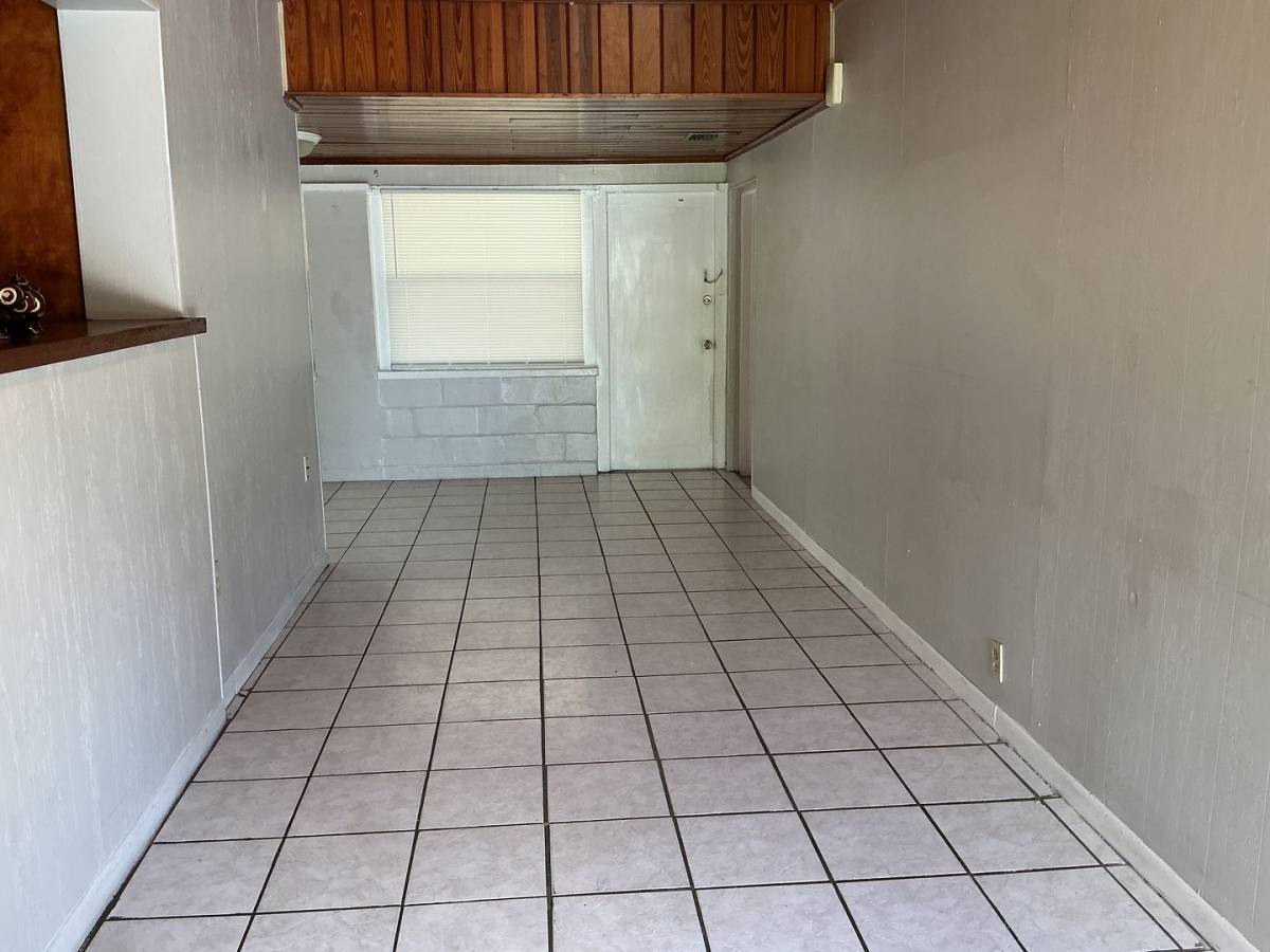 House for rent at 721 E Lowell St, Lakeland, FL 33805