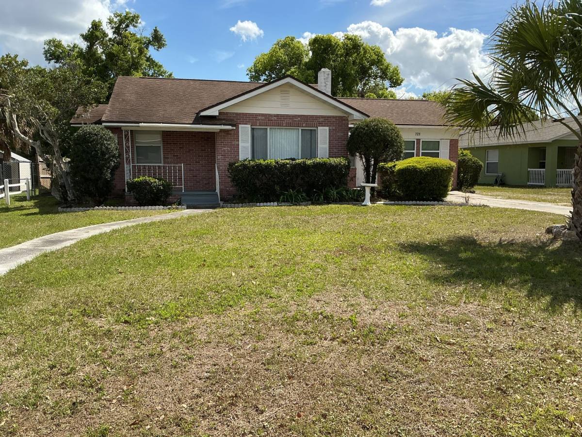 House for rent at 721 E Lowell St, Lakeland, FL 33805