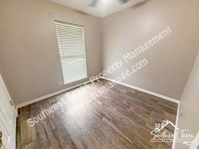 House for rent at 290 Beach St, Vidor, TX 77662