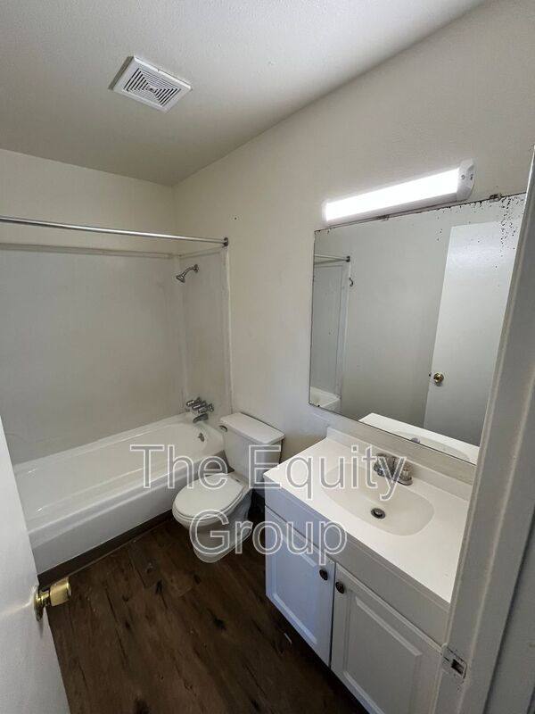Apartment for rent at 1776 W Olive Ave, Porterville, CA 93257