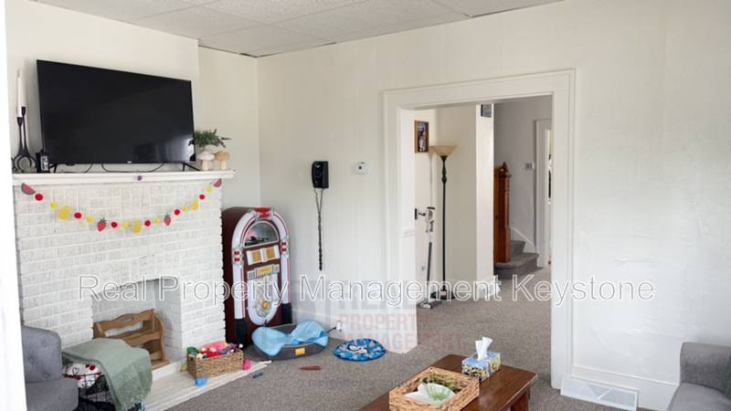 Townhouse for rent at 108-110 Rankin St #108, New Kensington, PA 15068