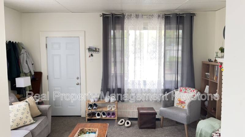 Townhouse for rent at 108-110 Rankin St #108, New Kensington, PA 15068