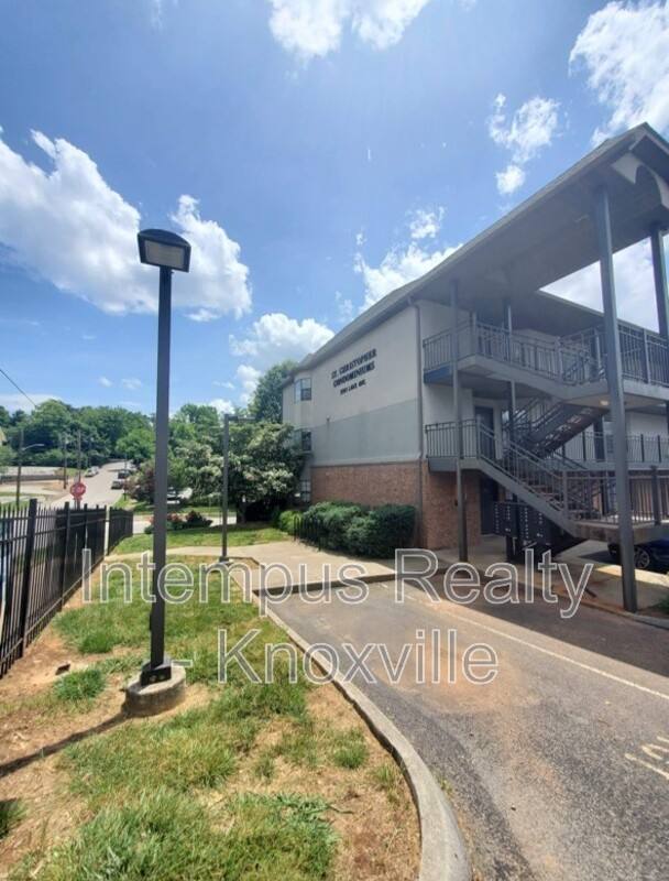 Condo for rent at 2201 Lake Ave #103, Knoxville, TN 37916