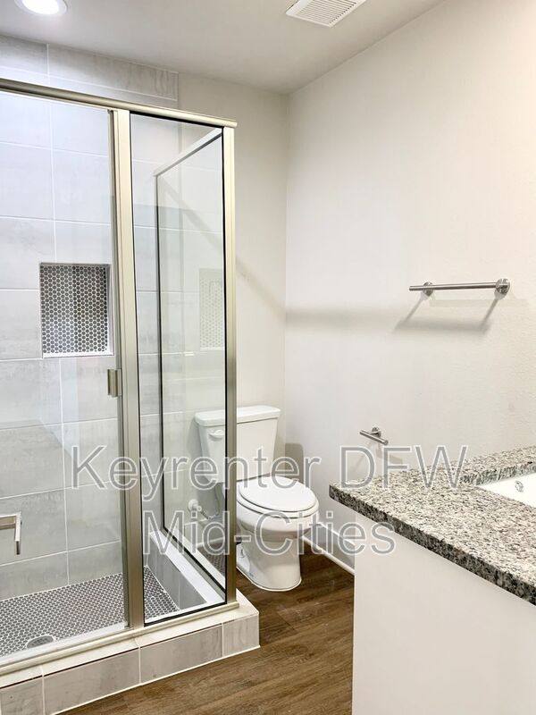 Townhouse for rent at 1431 Pearson St, Irving, TX 75061