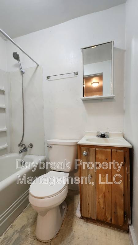 Apartment for rent at 1318 1st Ave N #5, Moorhead, MN 56560